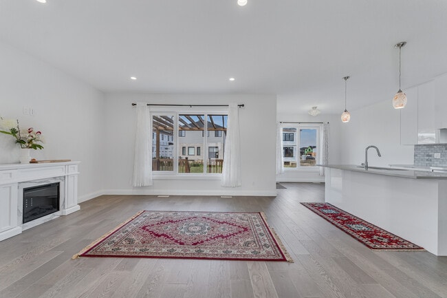 Building Photo - 1719 Applerock Av