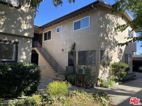 Building Photo - 6610 Whitsett Ave