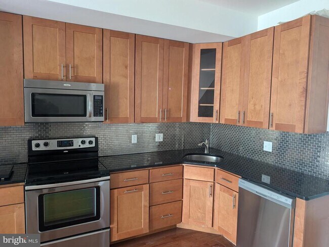 Foto del edificio - 1222 S Harmony St