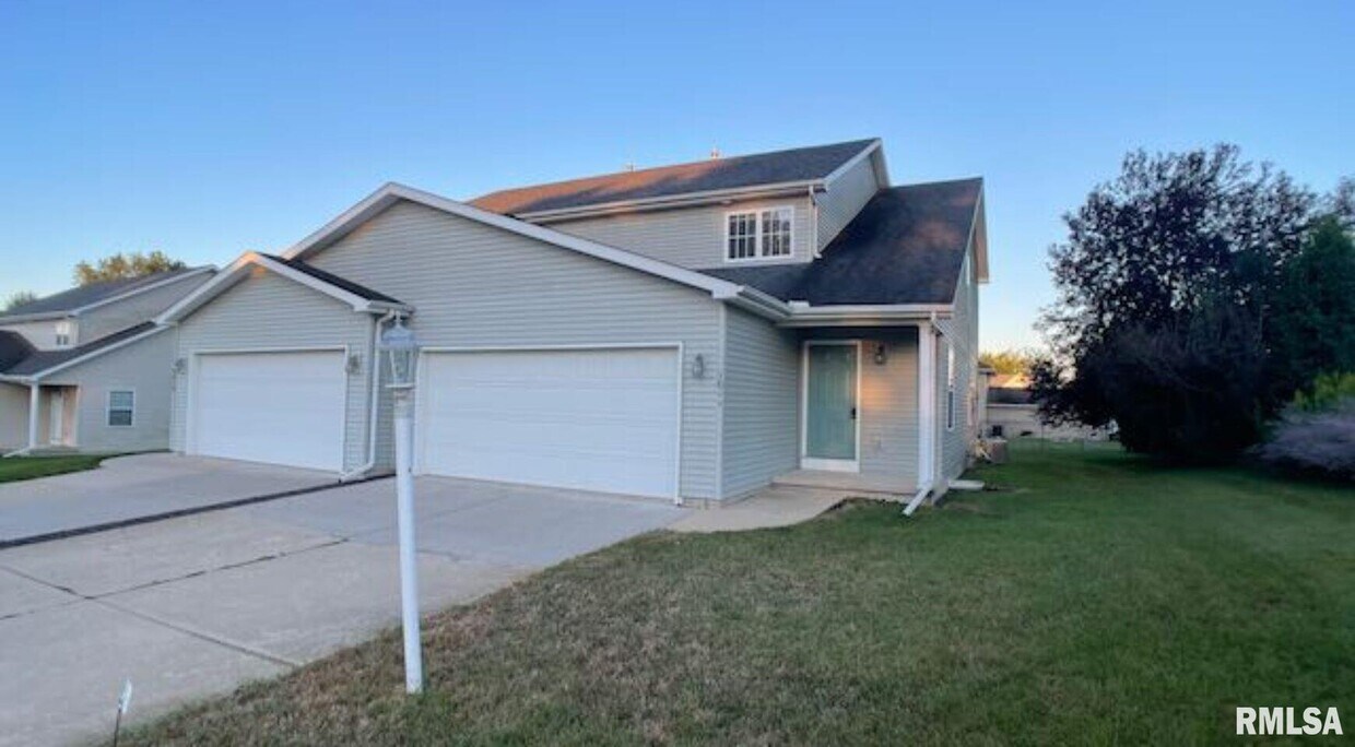 Foto principal - 1611 W Geneva Rd