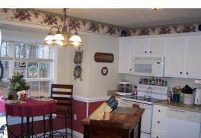 Building Photo - 3 br, 2 bath House - 122 Haywood Drive
