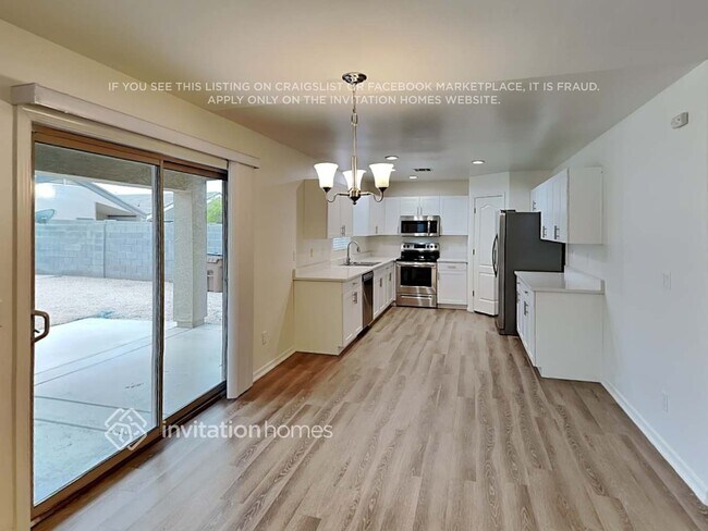 Foto del edificio - 1273 E Anastasia St