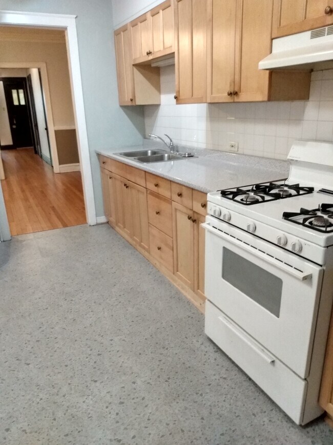 Foto del edificio - 7421 N Winchester Ave