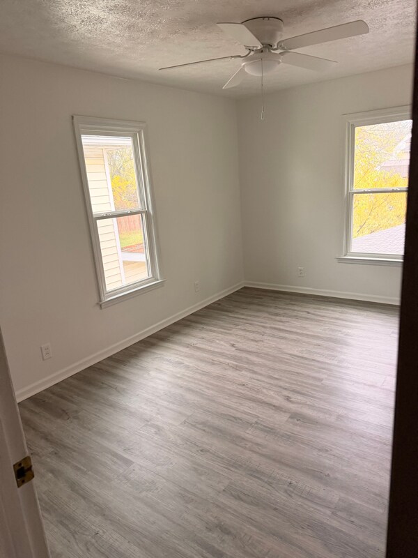 Foto del edificio - 524 Blaine Ave