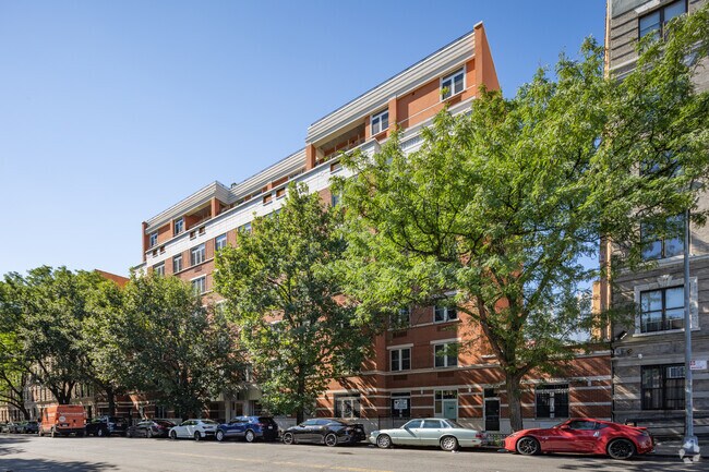Foto del edificio - 70 W 139th St