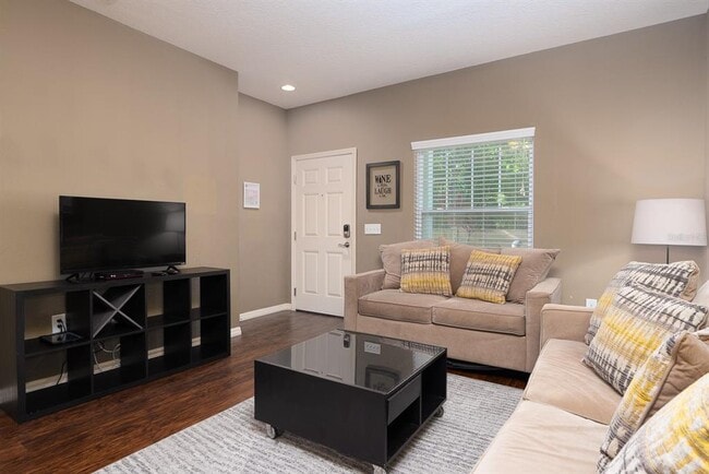 Building Photo - 8964 Silver Pl