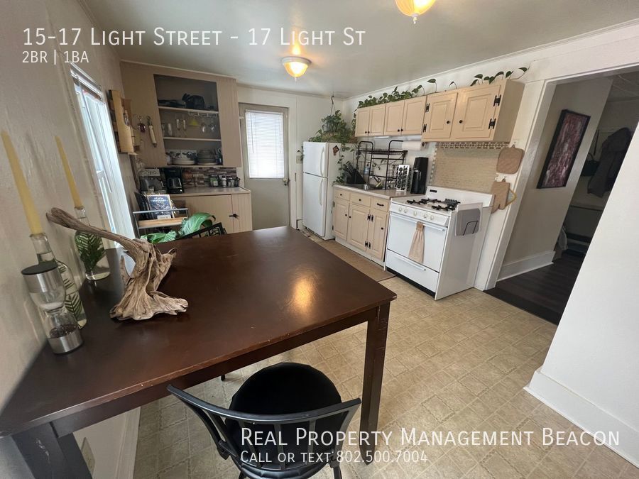 Foto principal - Lebanon, NH 2BR/1BA $1775 plus utilities