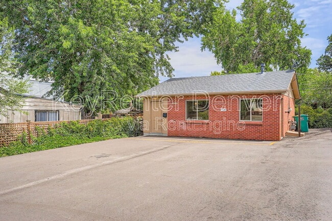 Building Photo - 4310 N Harlan St