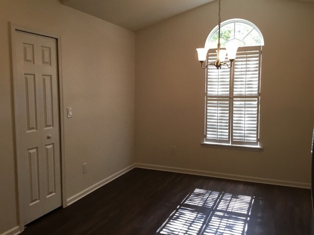 Foto del edificio - 158 Sweetbrier Branch Ln