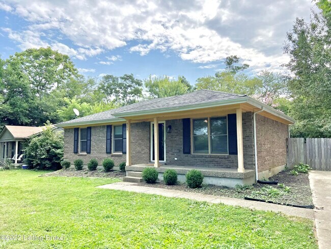 Building Photo - 501 Oak Leaf Dr