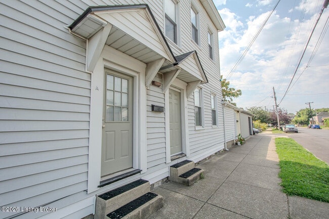 Building Photo - 1000 E Caldwell St