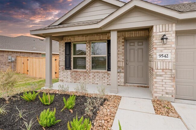 Building Photo - 9542 Brookside Point Dr