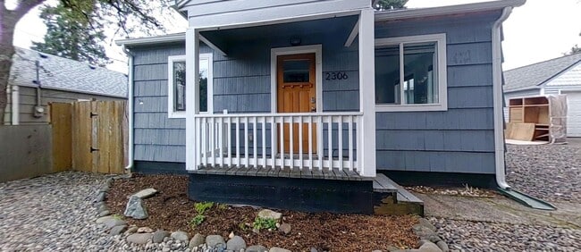 Photo - Charming 1+bd, 1ba Bungalow w/ Renovated A... House