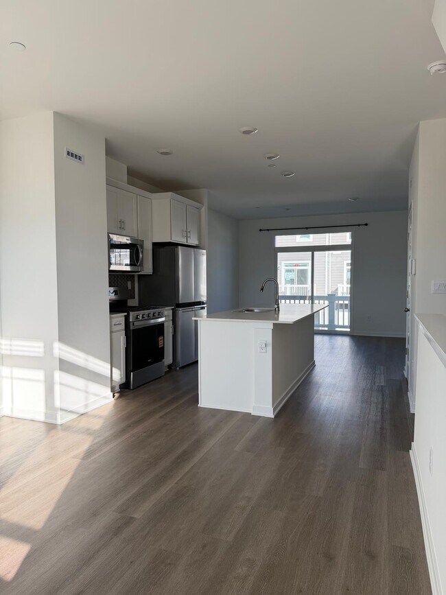 Building Photo - 2167 Yellowstone Blvd