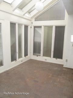 Building Photo - 4201 Marla Dr NE