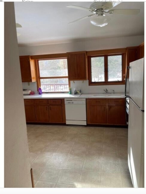 Foto del edificio - 425 E Benita Blvd