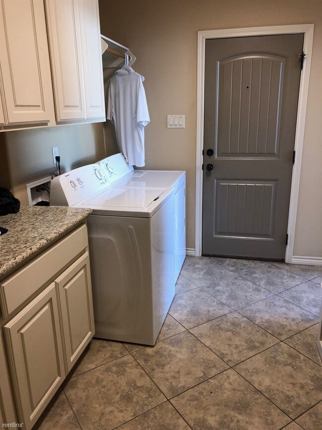 Foto del edificio - 3 br, 3 bath Townhome - Summit Crossing