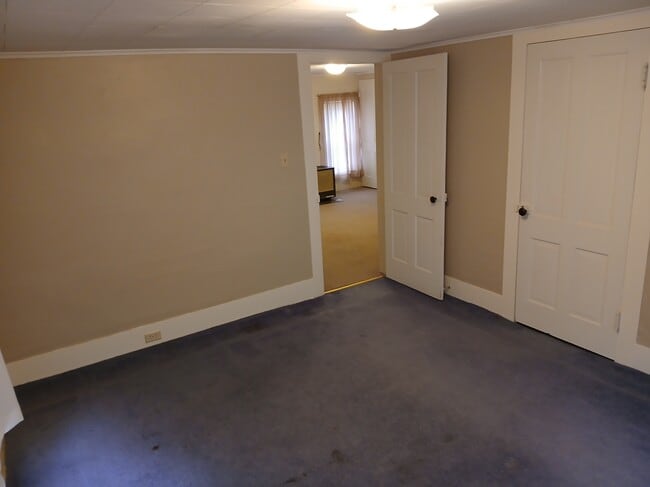 Building Photo - 57 E Morris St