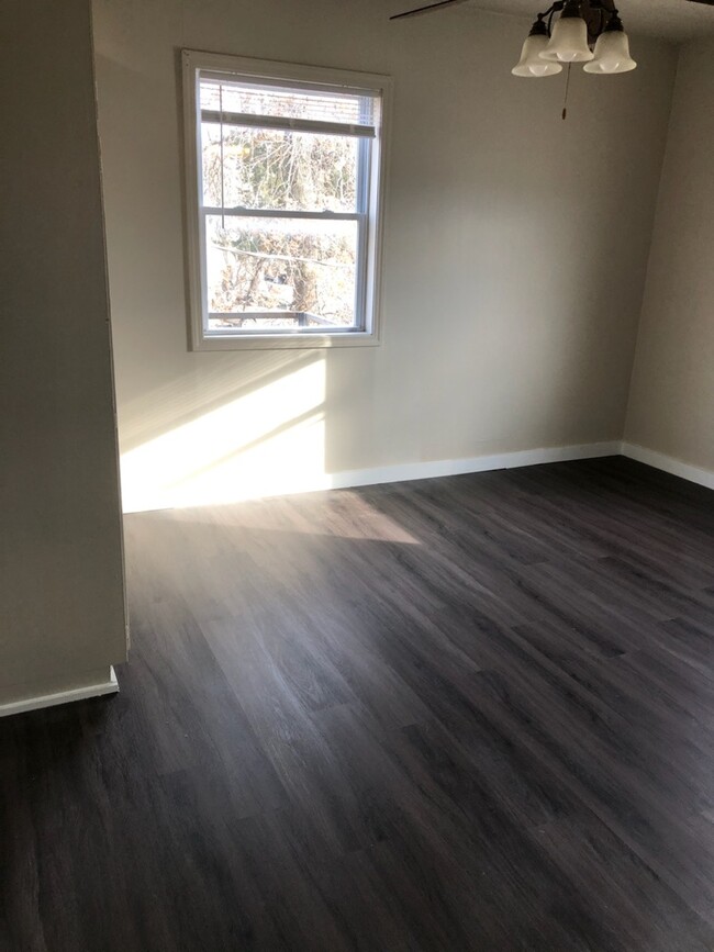 Building Photo - 518 Baker Street, Unit 2