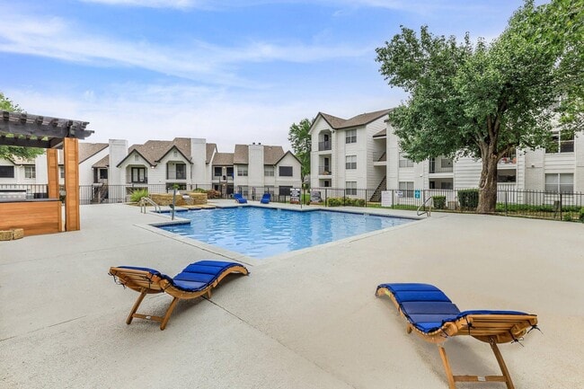 Foto del edificio - Cedars at River Legacy Park