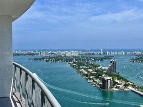 Building Photo - 1750 N Bayshore Dr