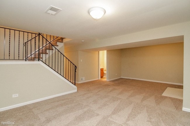 Building Photo - 3 br, 1 bath House - 750 NOTRE DAME DR