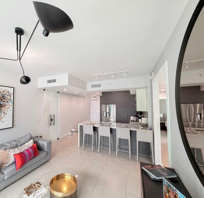 Building Photo - 31 SE 5th St