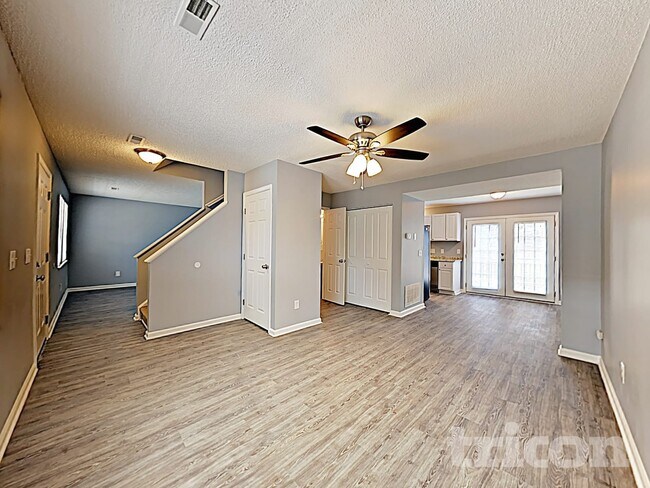 Building Photo - 313 Green Rose Rd