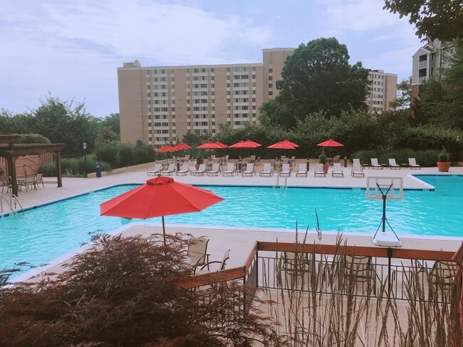 Building Photo - 5500 Holmes Run Pkwy
