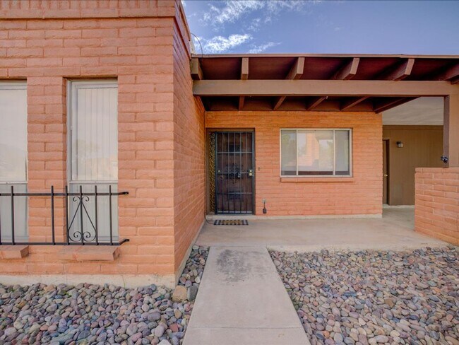 Foto del edificio - $200 OFF FIRST MONTH RENT!!
