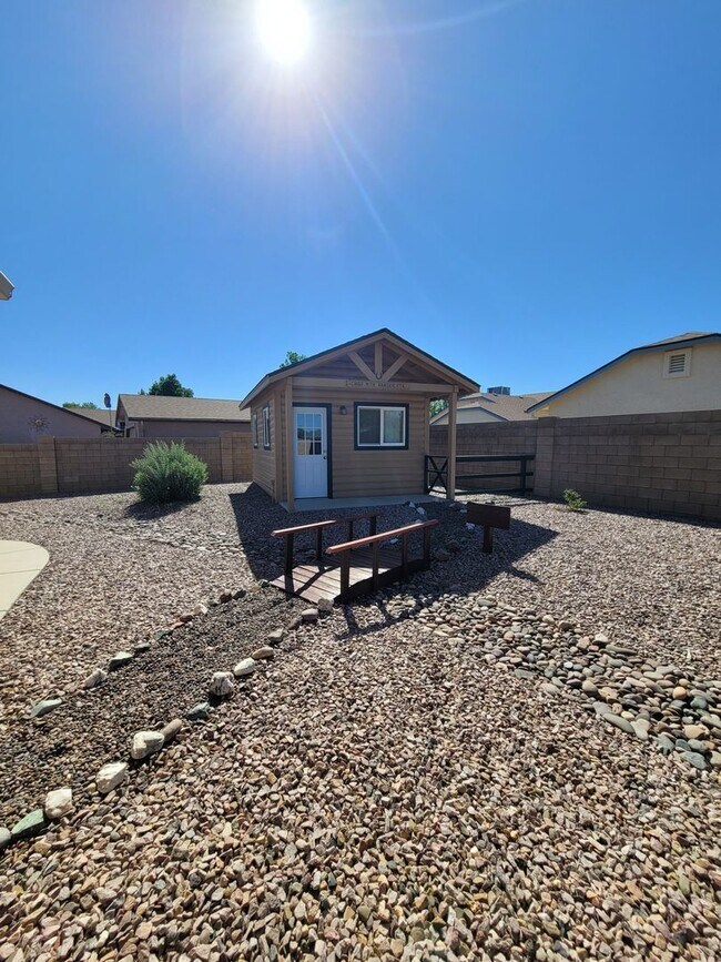 Foto del edificio - 3 Bedroom + 3 CG in Superstition Hills neighborhood