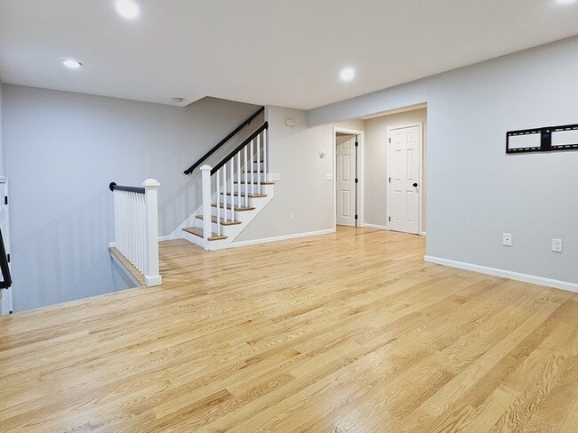 Building Photo - 104 Walpole St