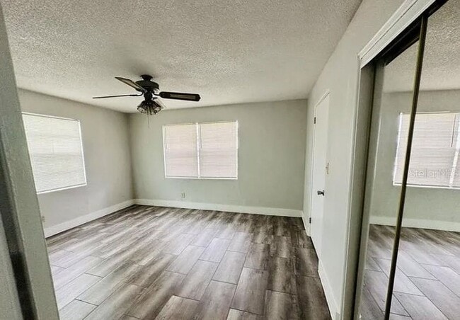 Building Photo - 319 Golf Blvd