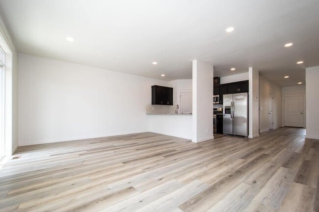 Photo - 7618 NE 71st Pl Townhome