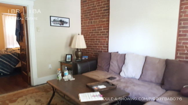 Building Photo - Awesome 1BR with Beautifully Exposed Brick!