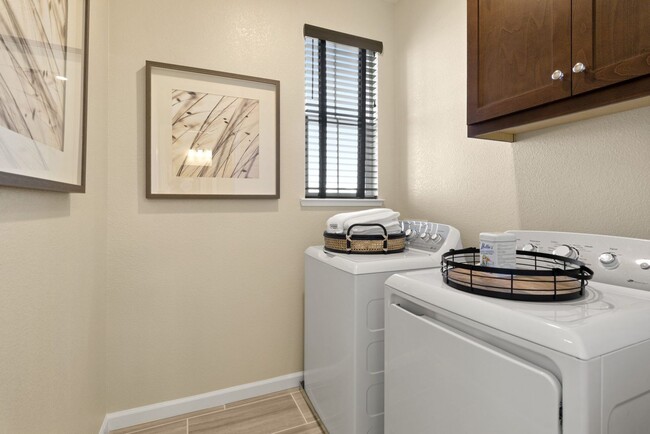 Foto del edificio - Provence Townhome - Natomas