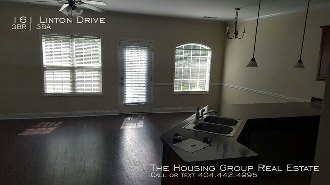 Building Photo - Ready Now!!!  Acworth Townhome