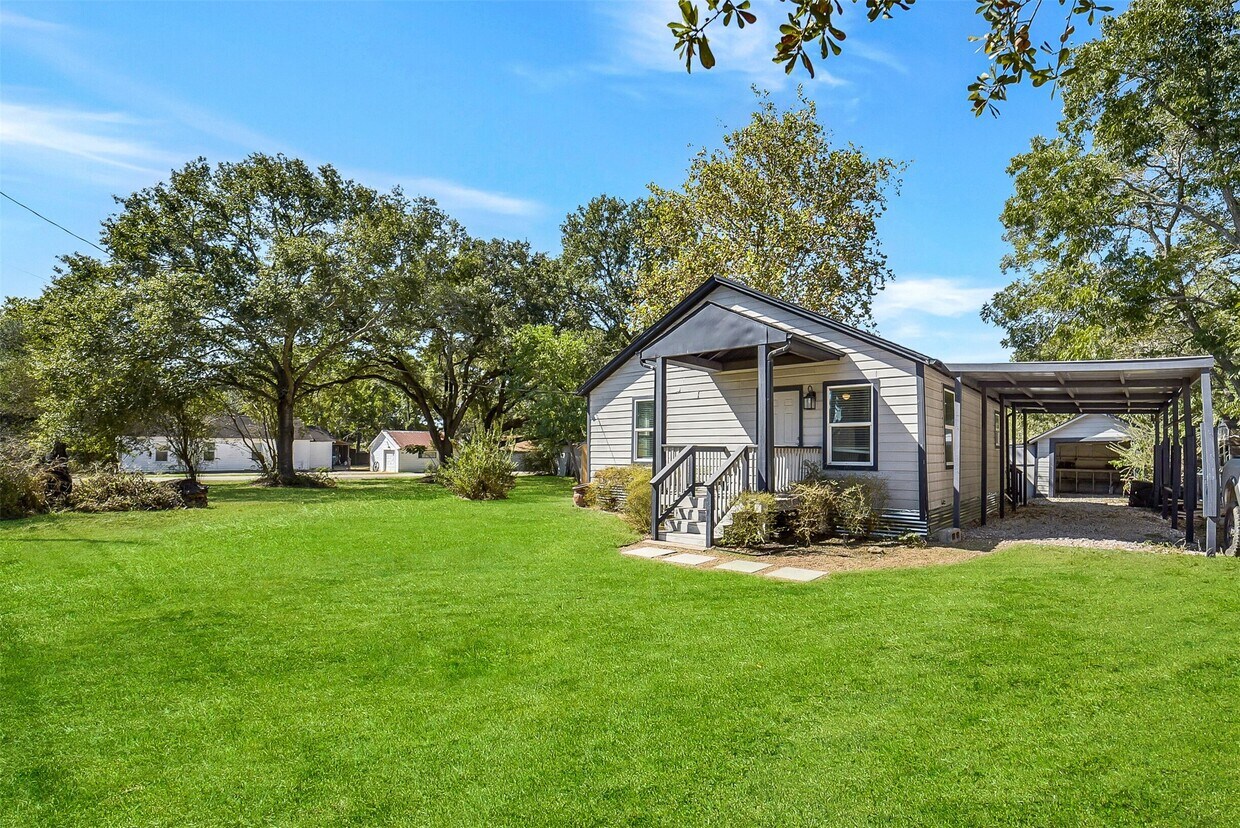 Building Photo - 307 Penick Rd