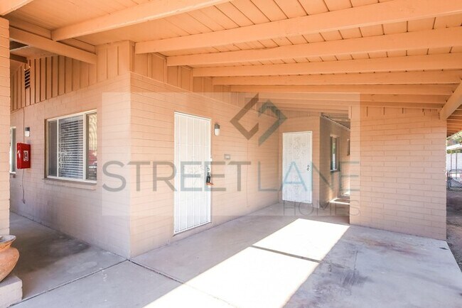 Building Photo - REDUCED!