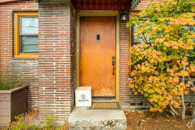 Foto del edificio - 2025 SE Caruthers St