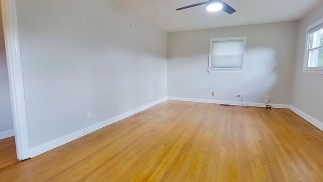 Foto del edificio - 3101 Brentwood Rd