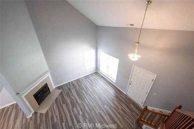 Foto del edificio - 8034 Little River Ln