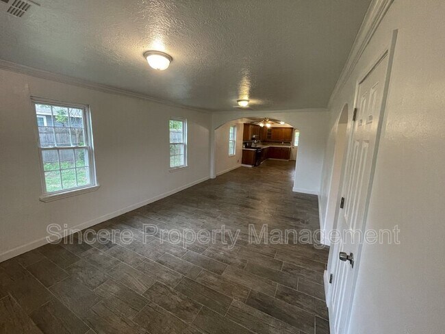 Foto del edificio - 2821 SE 56th St