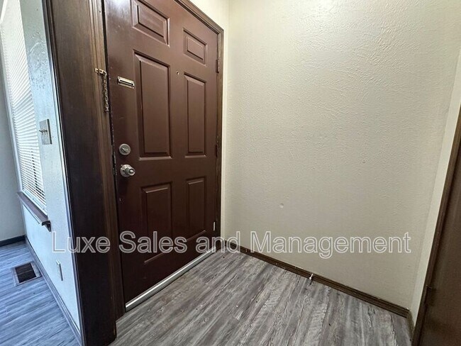 Foto del edificio - 8322 NW 7th St