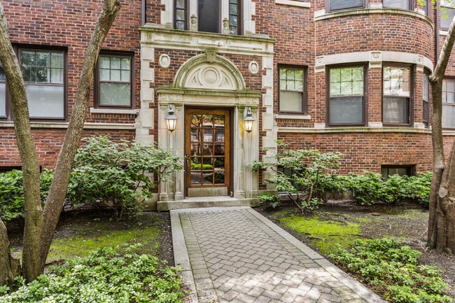 Building Photo - 834 Hinman Ave