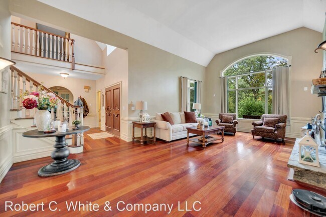 Building Photo - 4 br, 4.5 bath House - 23 Briar Road