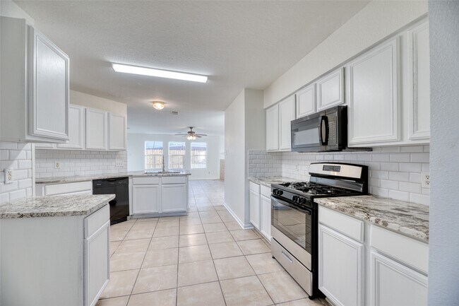 Foto del edificio - 7210 Fox Hall Ln