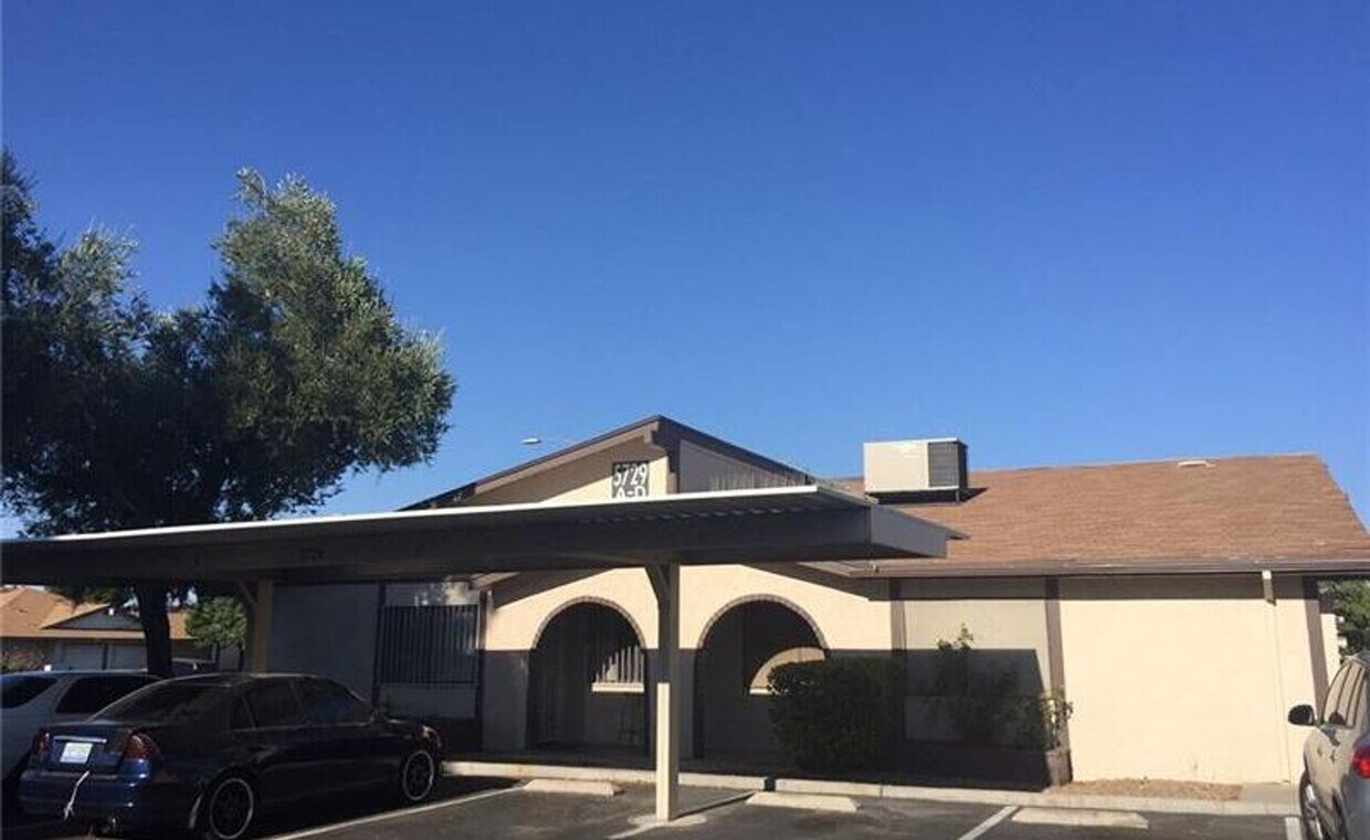 Foto principal - Cozy 2 Bedroom Townhome in the Northwest!