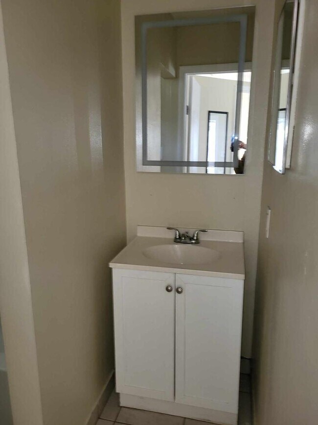 Foto del edificio - 10635 Kim Ln