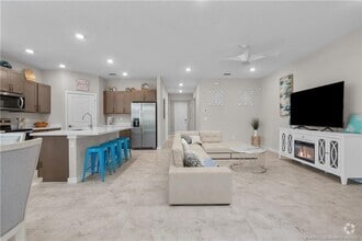 Building Photo - 4491 NW Oakleaf Ct